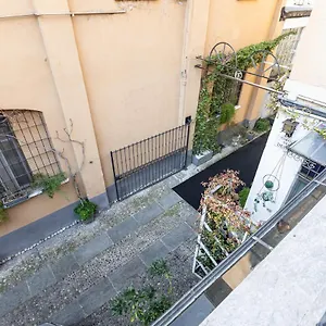 Centro Di E Della Fashion Week , Milano Italia